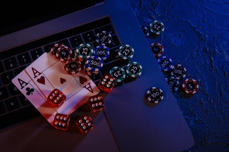 Qiu Qiu game interface showing domino tiles and betting controls on mobile screen